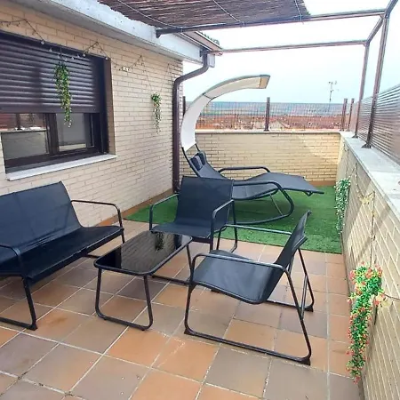 Atico Con 2 Y Garaje A 10 Minutos De Appartement